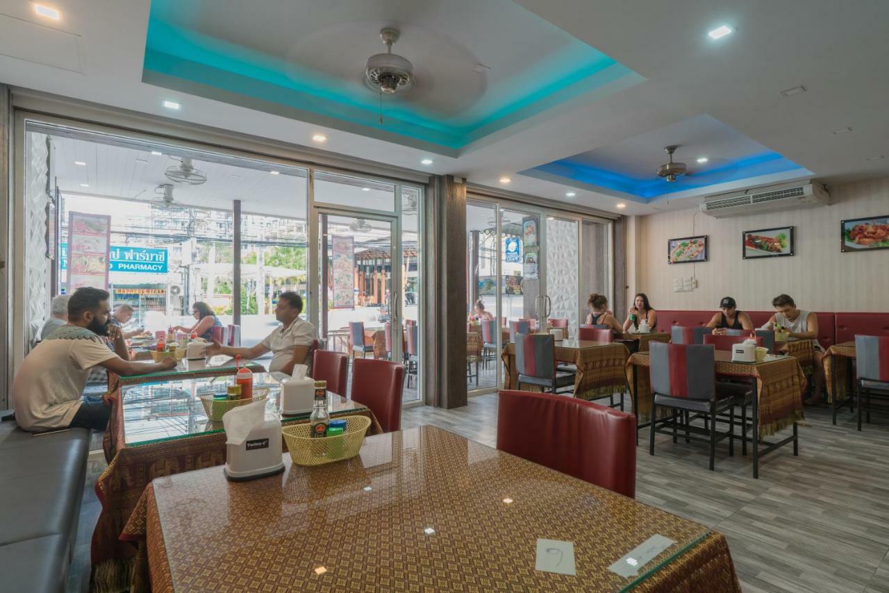 Baan Thai Beach Side Residence Patong Esterno foto