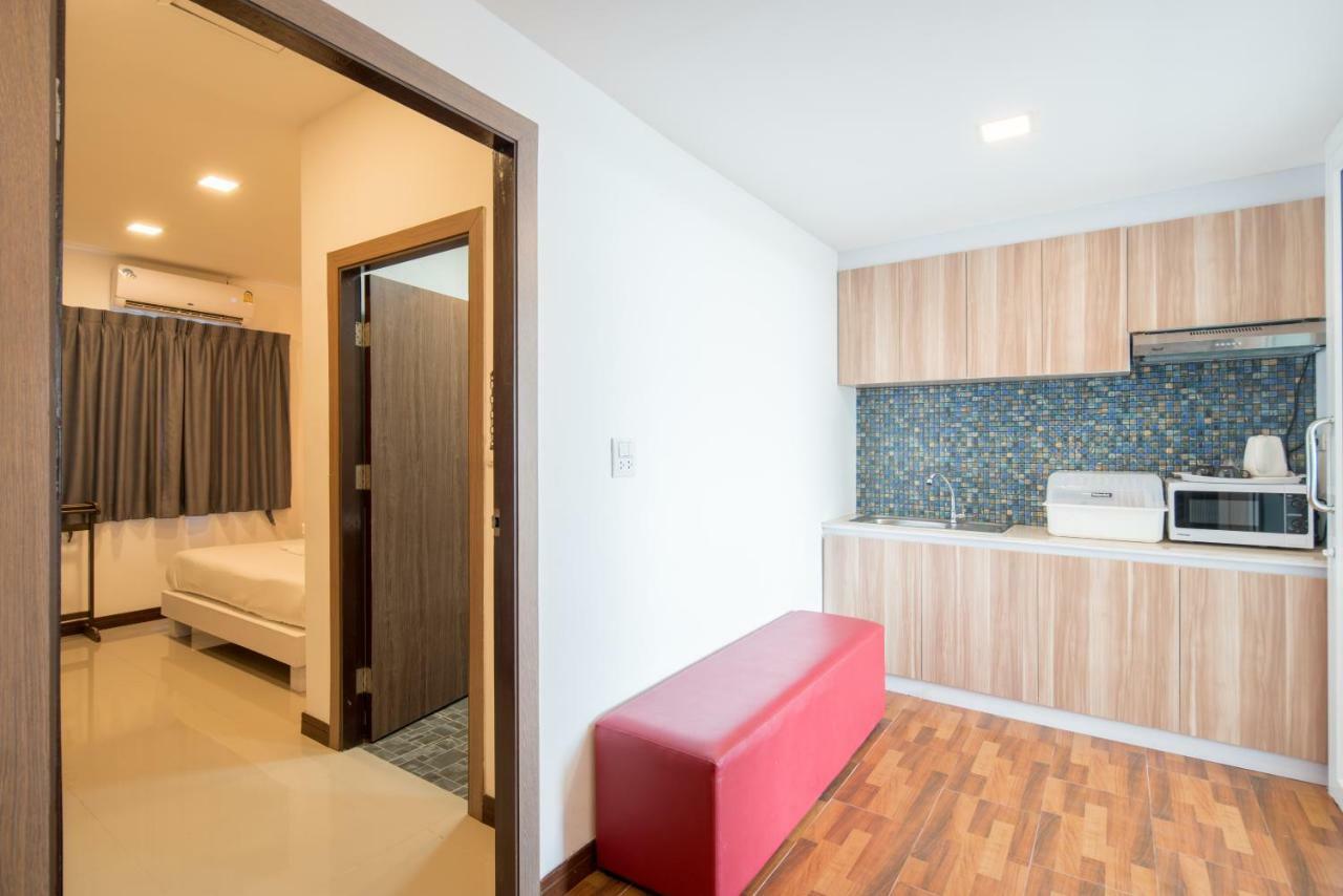 Baan Thai Beach Side Residence Patong Esterno foto