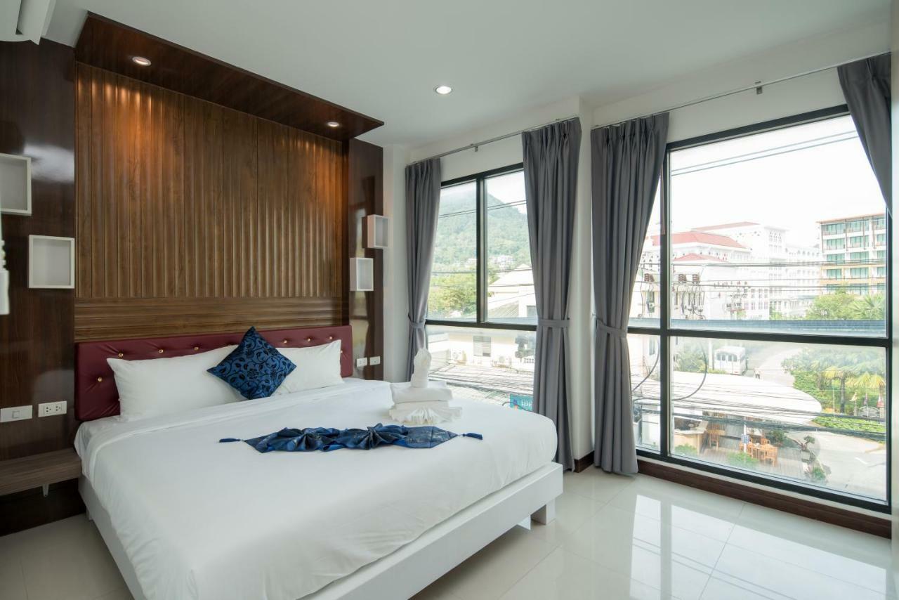 Baan Thai Beach Side Residence Patong Esterno foto